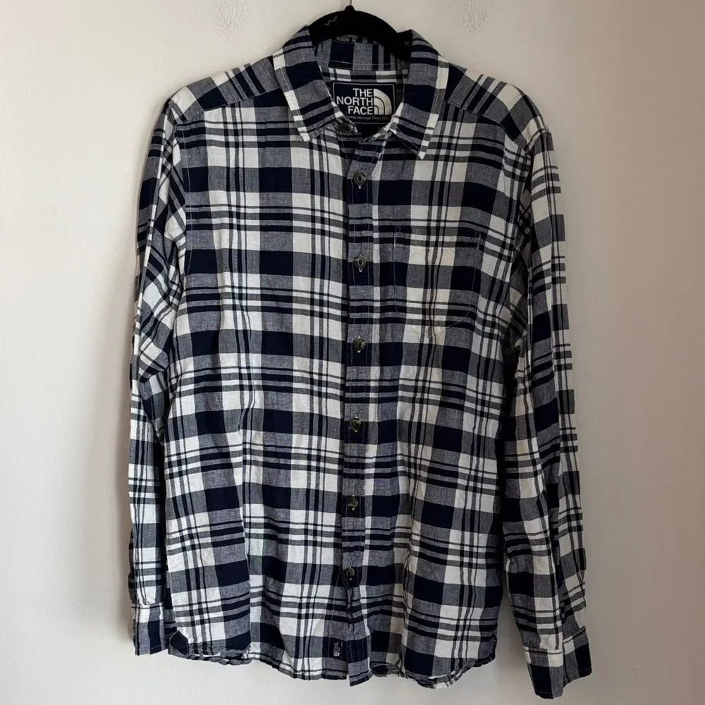 The North Face mens linen cotton plaid long sleeve hiking camping button down MD